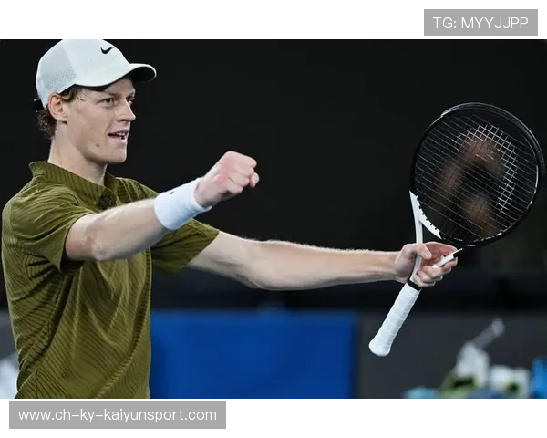 辛纳底线对攻逼迫对手失误,积分稳居世界第二挺进澳网决赛 辛纳底线对攻逼迫对手失误,积分稳居世界第二挺进澳网决赛