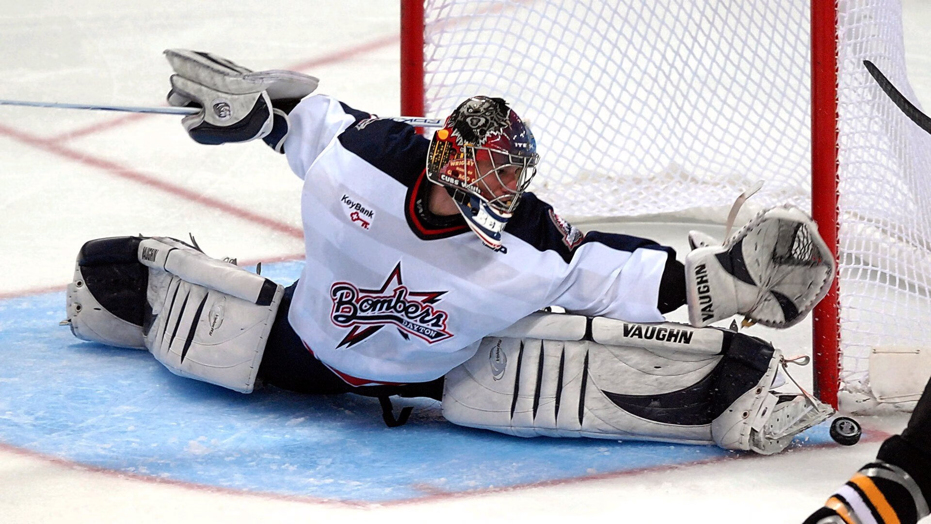 联盟携手电商平台开启全新粉丝狂欢——赛事主题商品一站购尽